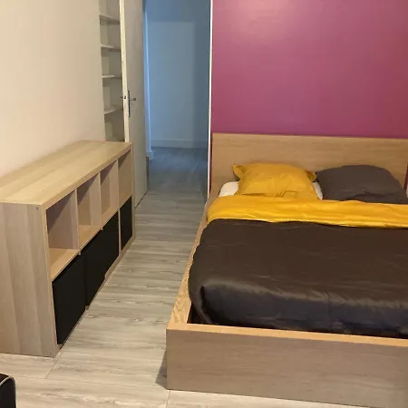 Quarto em Acomodações Particulares Chez L'habitante Hermes A